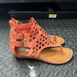 Size 8 Not Rated Coral Sandals - NWT